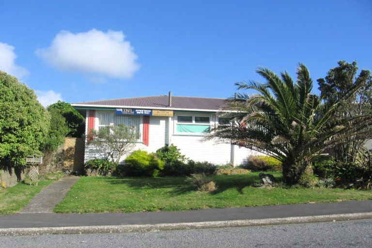 Photo of property in 27 Erris Street, Johnsonville, Wellington, 6037