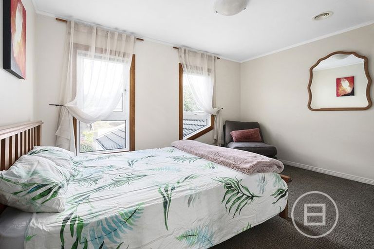 Photo of property in 1 Basra Drive, Henderson, Auckland, 0612