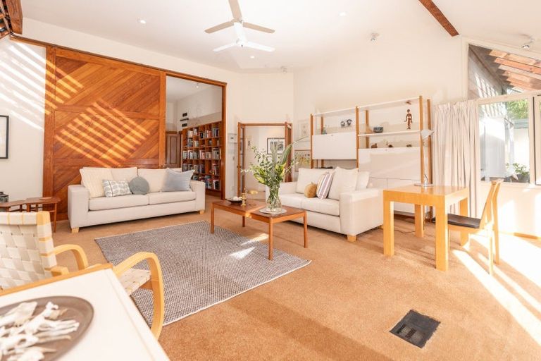 Photo of property in 16 Mariri Road, Kelburn, Wellington, 6012