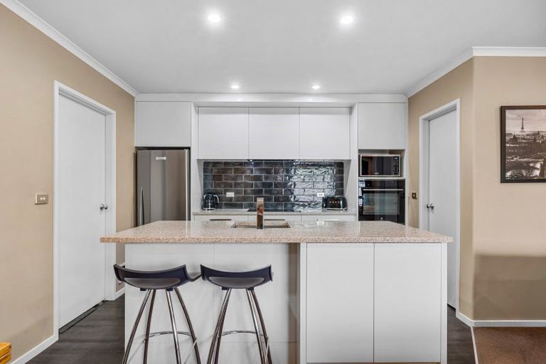 Photo of property in 11 Lewis Way, Poraiti, Napier, 4112