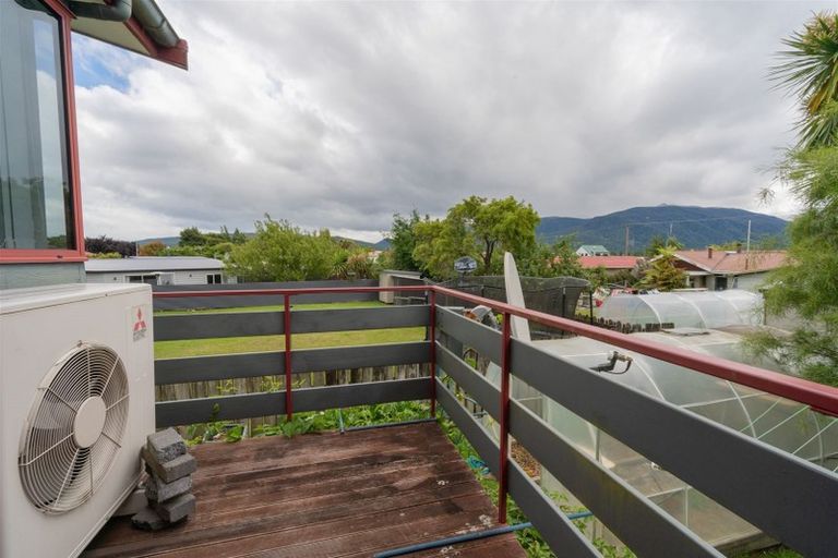 Photo of property in 25 Mackinnon Loop, Te Anau, 9600