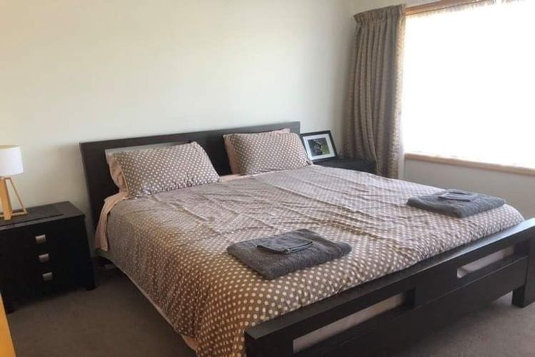 Photo of property in 2/3 Binstead Place, Avondale, Christchurch, 8061