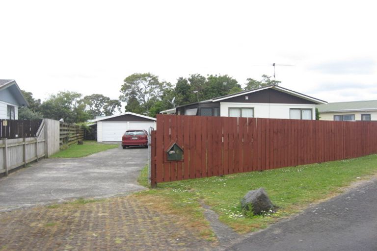 Photo of property in 6 Le Havre Place, Takanini, 2112