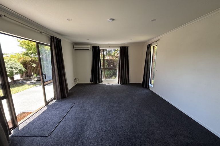 Photo of property in 1/6 Calverton Place, Halswell, Christchurch, 8025
