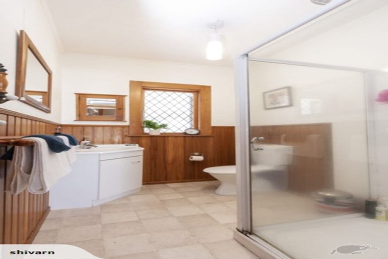 Photo of property in 11 Chelwood Street, Takaro, Palmerston North, 4412