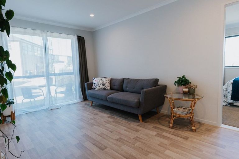 Photo of property in 76 Maire Road, Orewa, 0931