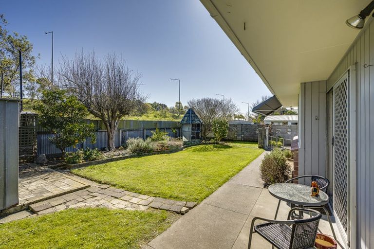 Photo of property in 2/80 Clarence Cox Crescent, Pirimai, Napier, 4112