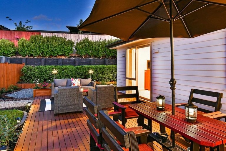 Photo of property in 3 Papaview Road, Papakura, 2110