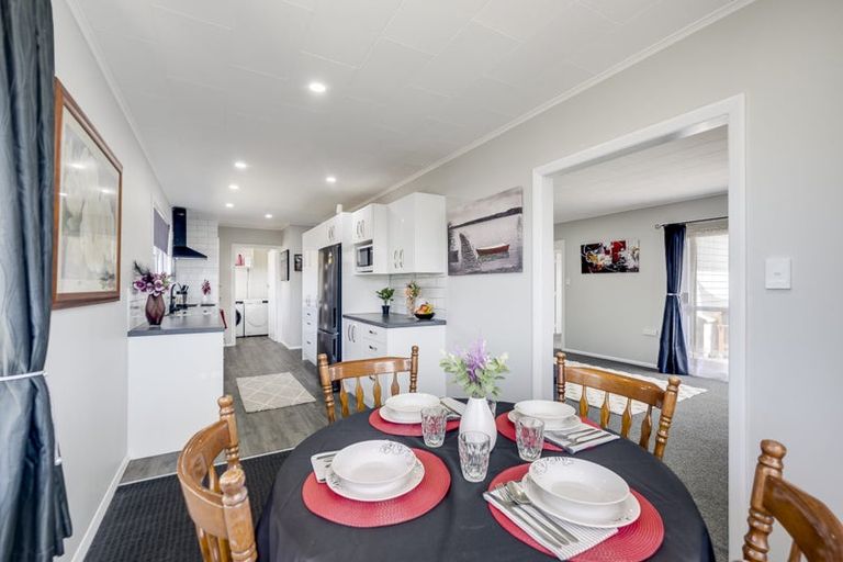 Photo of property in 69 Clarence Cox Crescent, Pirimai, Napier, 4112