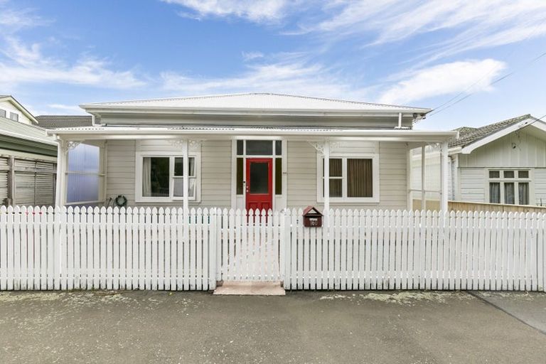 Photo of property in 160 Russell Terrace, Berhampore, Wellington, 6023