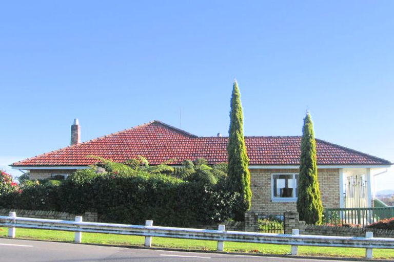 Photo of property in 76 Forest Lake Road, Forest Lake, Hamilton, 3200