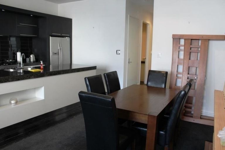 Photo of property in 2/49 Bond Street, Dunedin Central, Dunedin, 9016