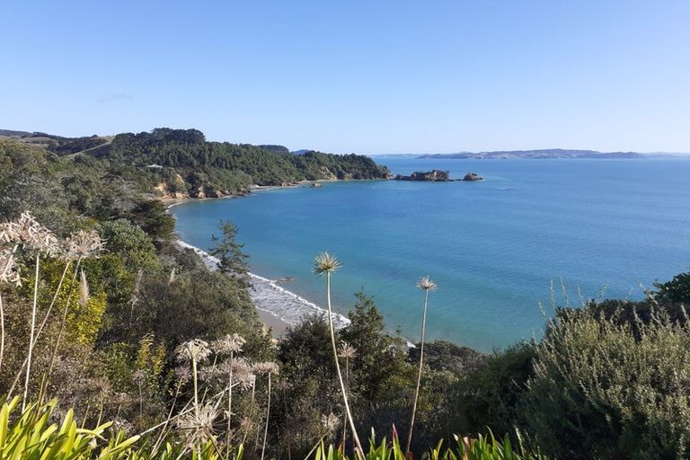 Photo of property in 48 Bays Road, Orere Point, 2585