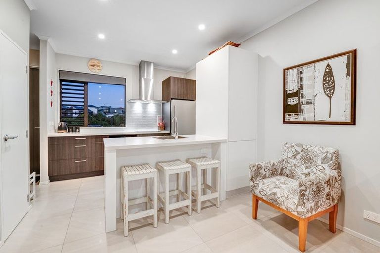 Photo of property in 11 Cambie Avenue, Red Beach, 0932