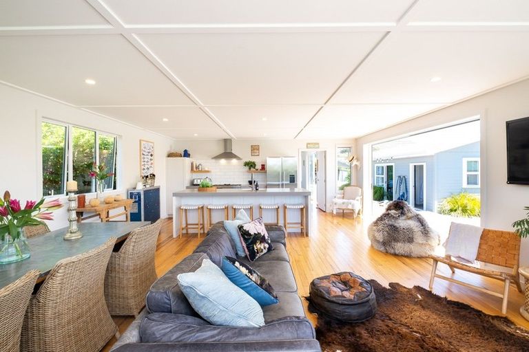 Photo of property in 19 Harper Road, Waimarama, 4294