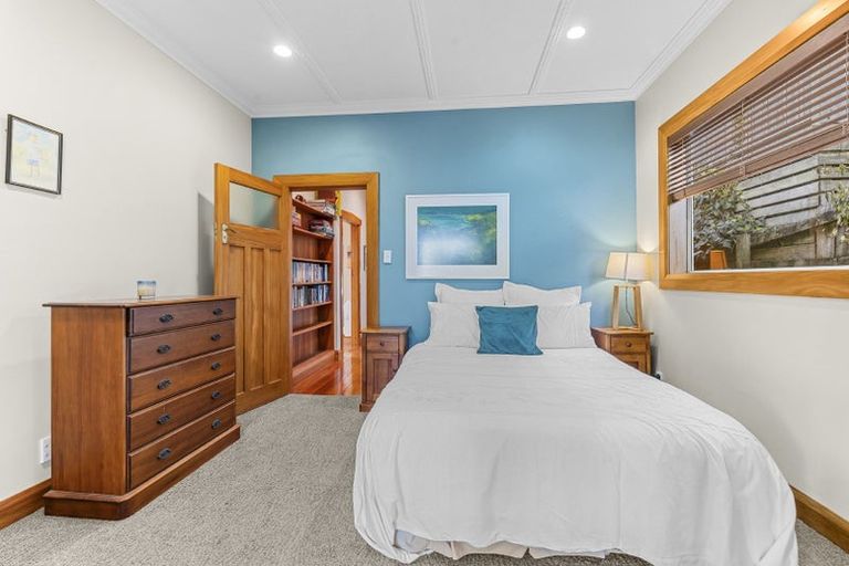 Photo of property in 42 Octavius Place, New Plymouth, 4312