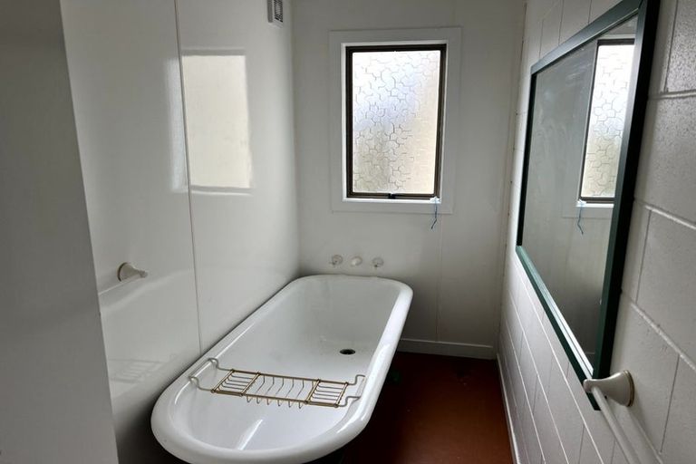 Photo of property in 45 Laurence Street, Manly, Whangaparaoa, 0930