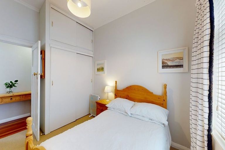 Photo of property in 9 Herald Terrace, Berhampore, Wellington, 6023