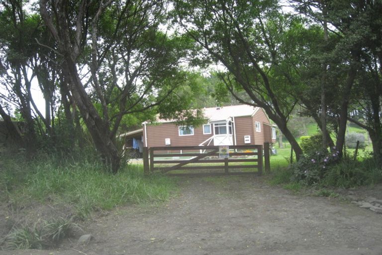 Photo of property in 126 Valley Road, Waimauku, 0881