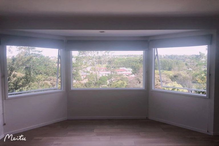 Photo of property in 1/48 Noeleen Street, Glenfield, Auckland, 0629