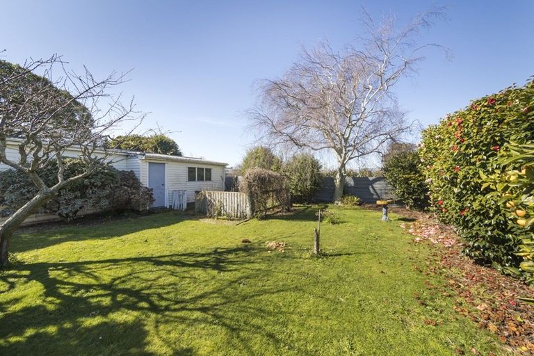 Photo of property in 33 Tararua Terrace, Cloverlea, Palmerston North, 4412