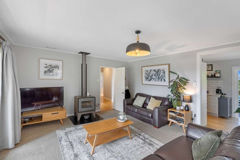 Photo of property in 37 Whiriwhiri Road, Waiuku, 2682