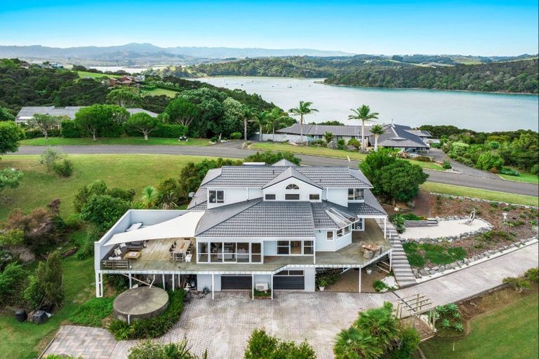 Photo of property in 6 Puriri Place, Sandspit, Warkworth, 0982