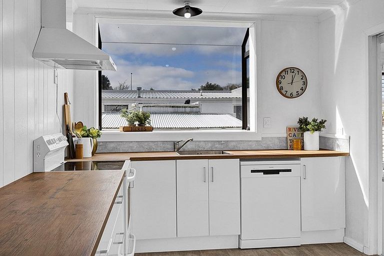 Photo of property in 39a Portia Street, Stratford, 4332