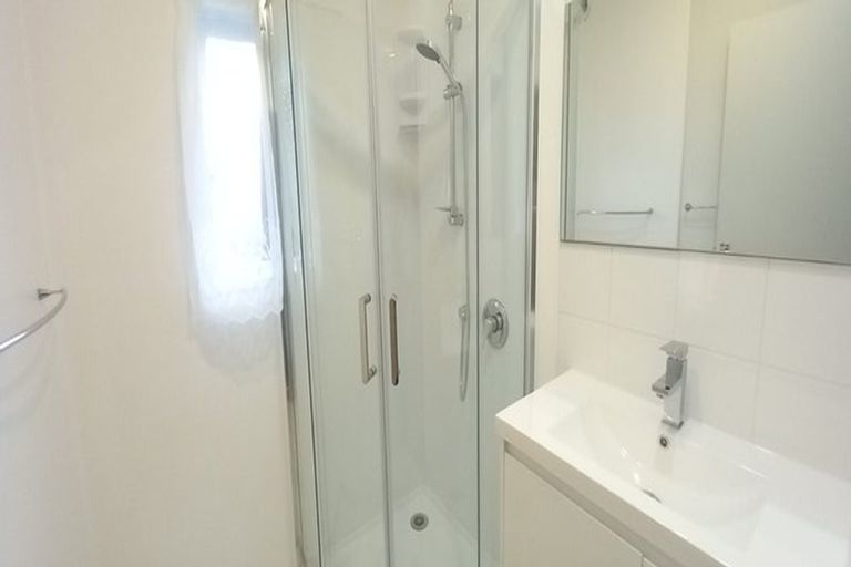 Photo of property in 512 Te Atatu Road, Te Atatu Peninsula, Auckland, 0610