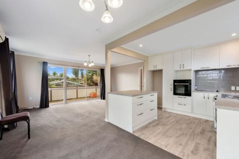 Photo of property in 11 Hall Road, Matua, Tauranga, 3110