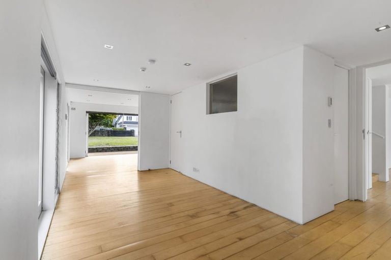 Photo of property in 7 Cecil Road, Milford, Auckland, 0620