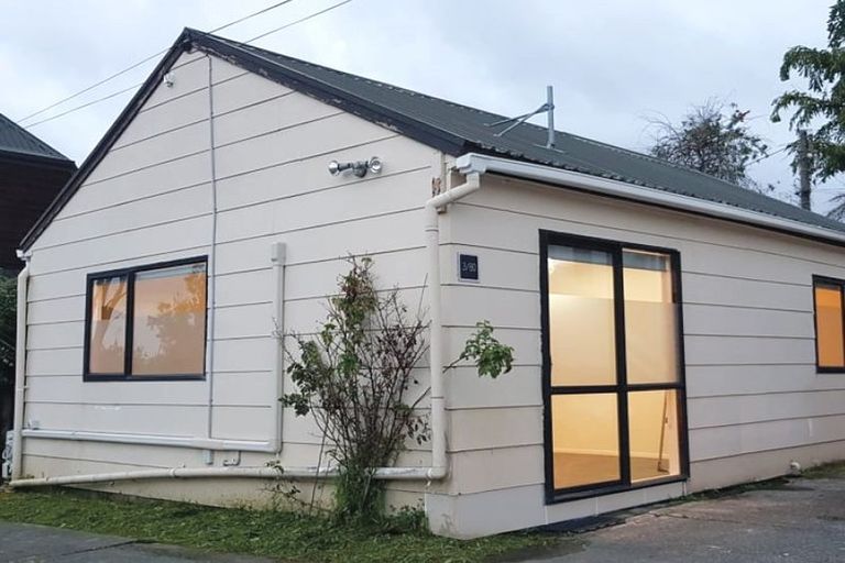 Photo of property in 1/80 Glengarry Road, Glen Eden, Auckland, 0602