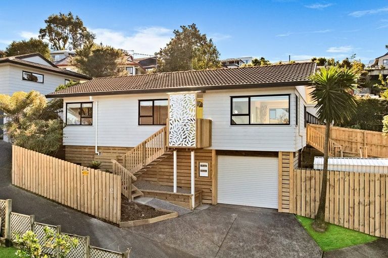 Photo of property in 1/14 Kupari Place, Totara Vale, Auckland, 0629