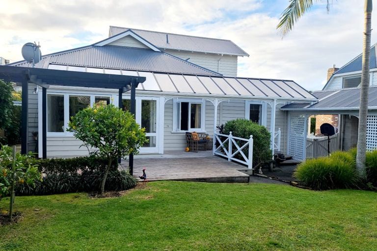 Photo of property in 7 Cameron Street, Takapuna, Auckland, 0622
