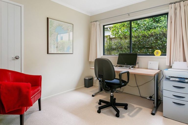 Photo of property in 6 Carpentras Way, Nukuhau, Taupo, 3330