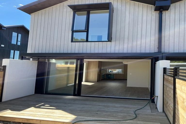 Photo of property in 1/17 Powell Street, Avondale, Auckland, 1026