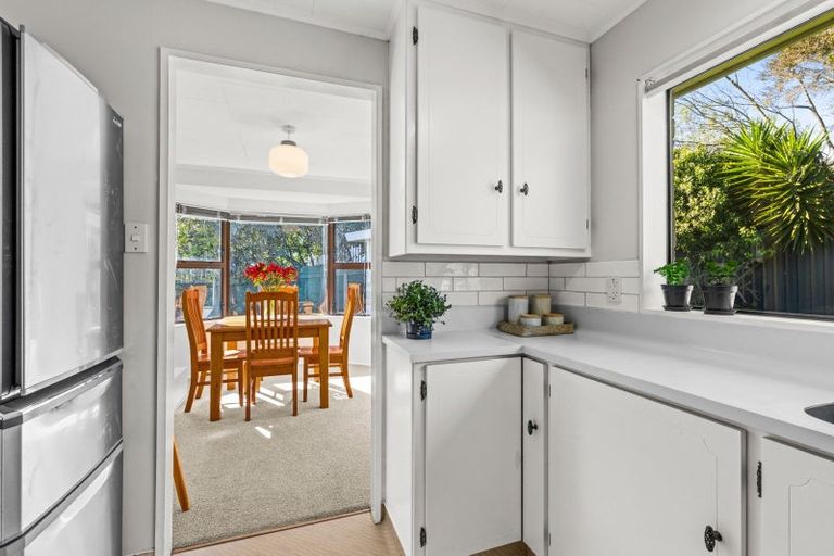 Photo of property in 2/46 Campbell Street, Havelock North, 4130