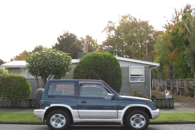 Photo of property in 2/126a Sawyers Arms Road, Northcote, Christchurch, 8052