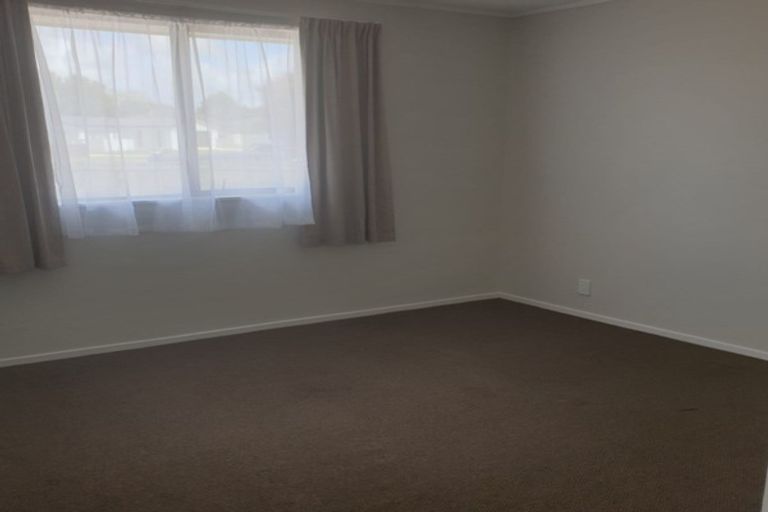 Photo of property in 14b Sandspit Road, Waiuku, 2123