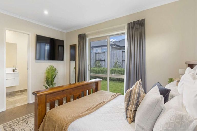 Photo of property in 333 Lakes Boulevard, Pyes Pa, Tauranga, 3112