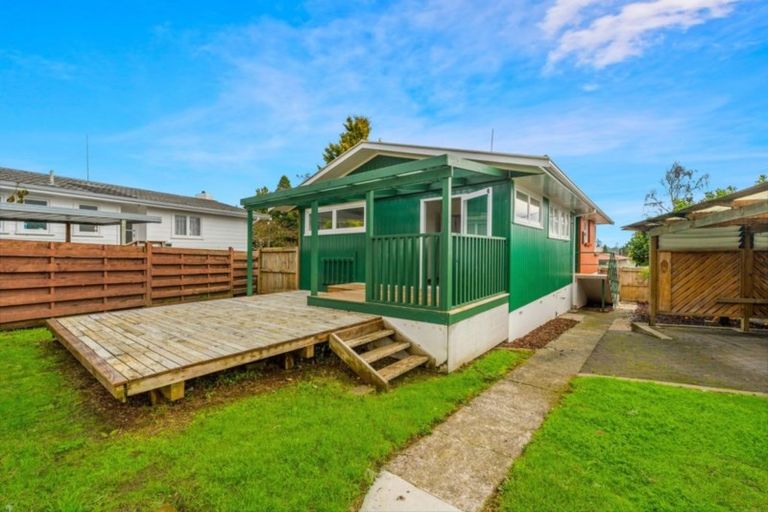 Photo of property in 5 Wanaka Place, Glenview, Hamilton, 3206