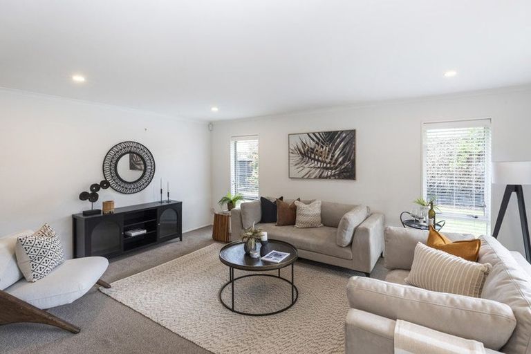Photo of property in 1 Oaktree Lane, Bishopdale, Christchurch, 8053