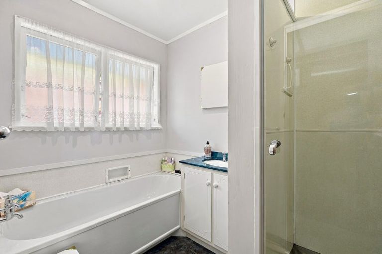 Photo of property in 31 Cumberland Crescent, Welcome Bay, Tauranga, 3112