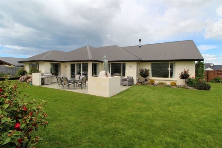 Photo of property in 8 Meadowstone Street, Gleniti, Timaru, 7910
