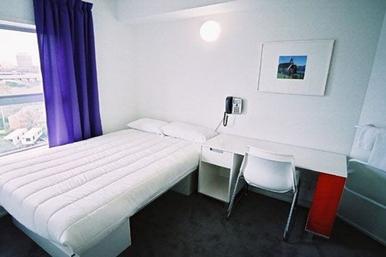 Photo of property in Columbia On Whitaker Apartments, 15c/15 Whitaker Place, Grafton, Auckland, 1010