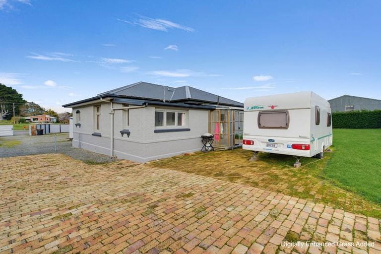 Photo of property in 30 Mccaughan Street, Browns, Winton, 9781