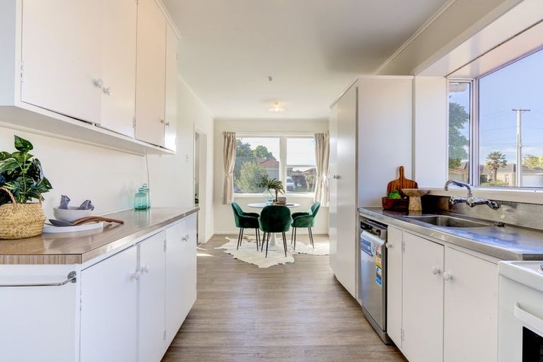 Photo of property in 84 Mount View Road, Melville, Hamilton, 3206