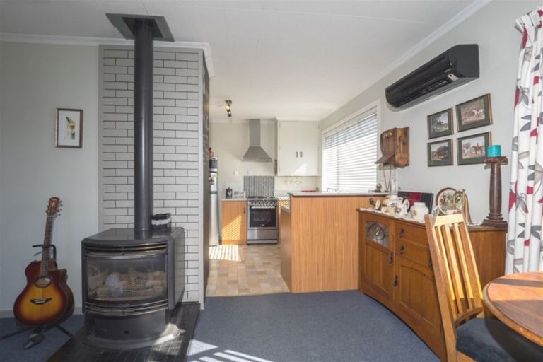 Photo of property in 19 Manchester Street, Tinwald, Ashburton, 7700