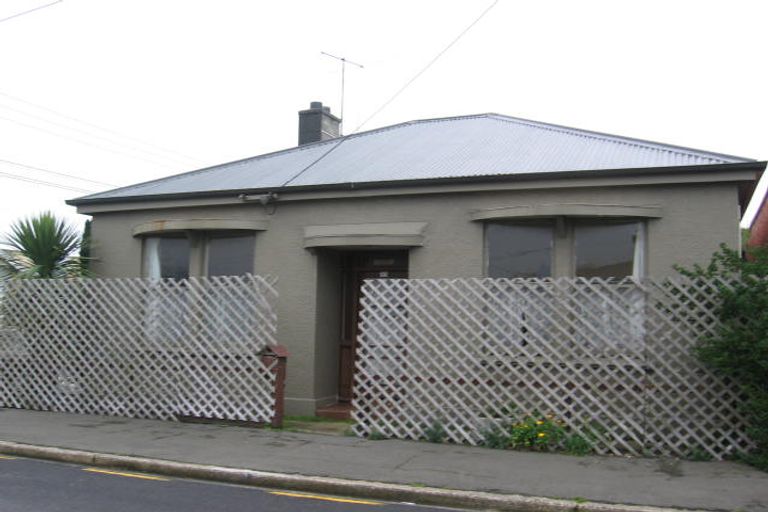 Photo of property in 30 Fingall Street, South Dunedin, Dunedin, 9012