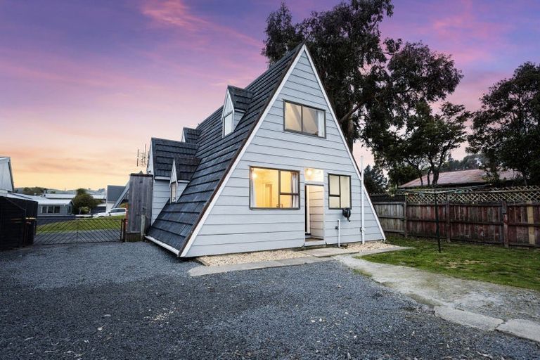 Photo of property in 28 Canberra Place, Waldronville, Dunedin, 9018